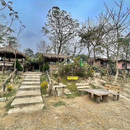 Bamby Chilling House - Feel The Nature Sauraha Exterior photo