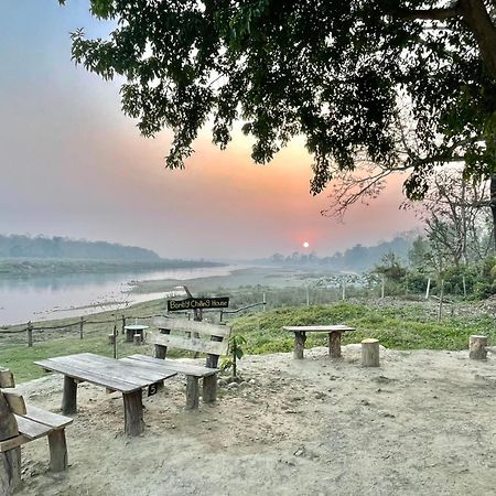 Bamby Chilling House - Feel The Nature Sauraha Exterior photo