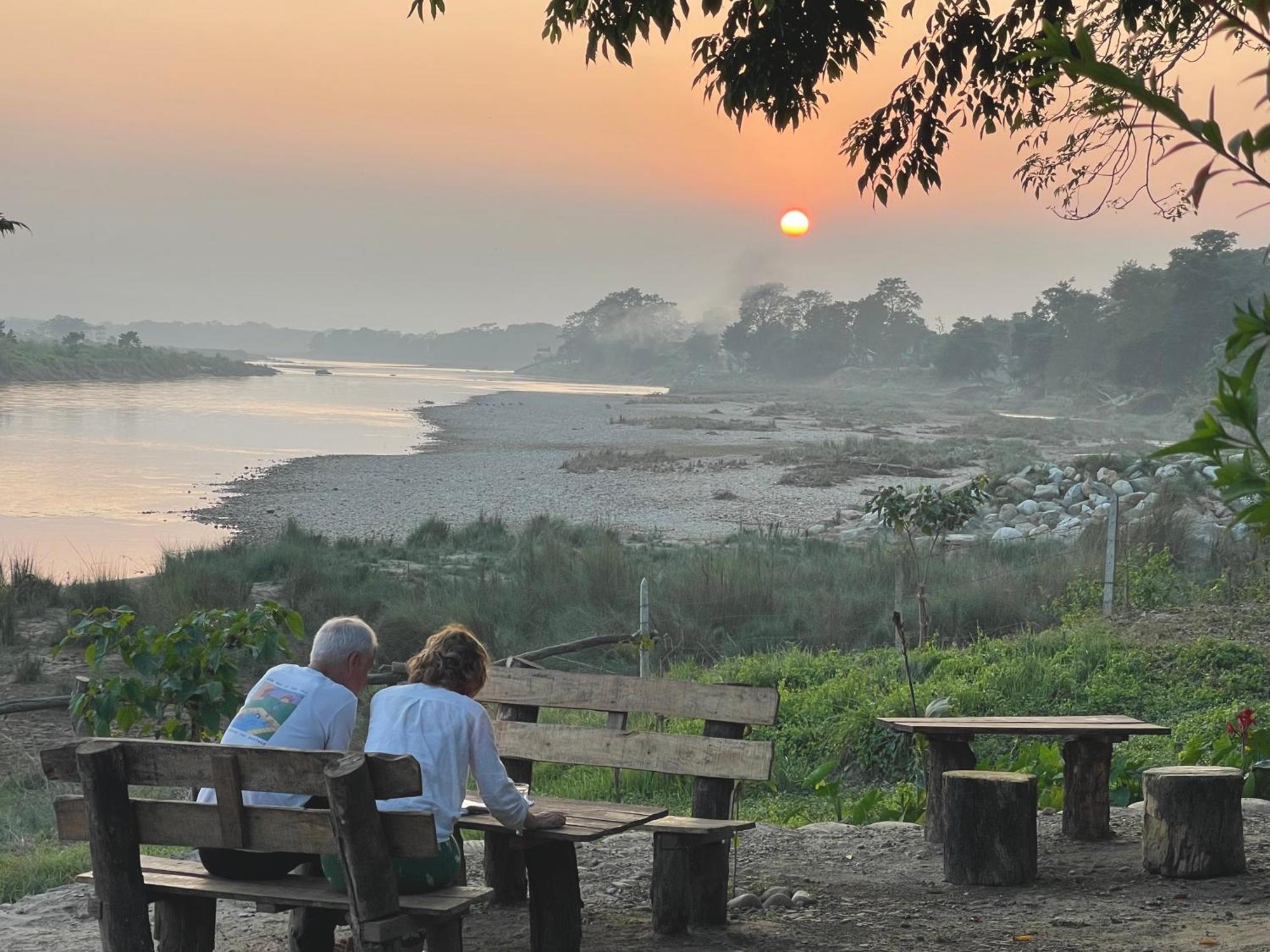 Bamby Chilling House - Feel The Nature Sauraha Exterior photo