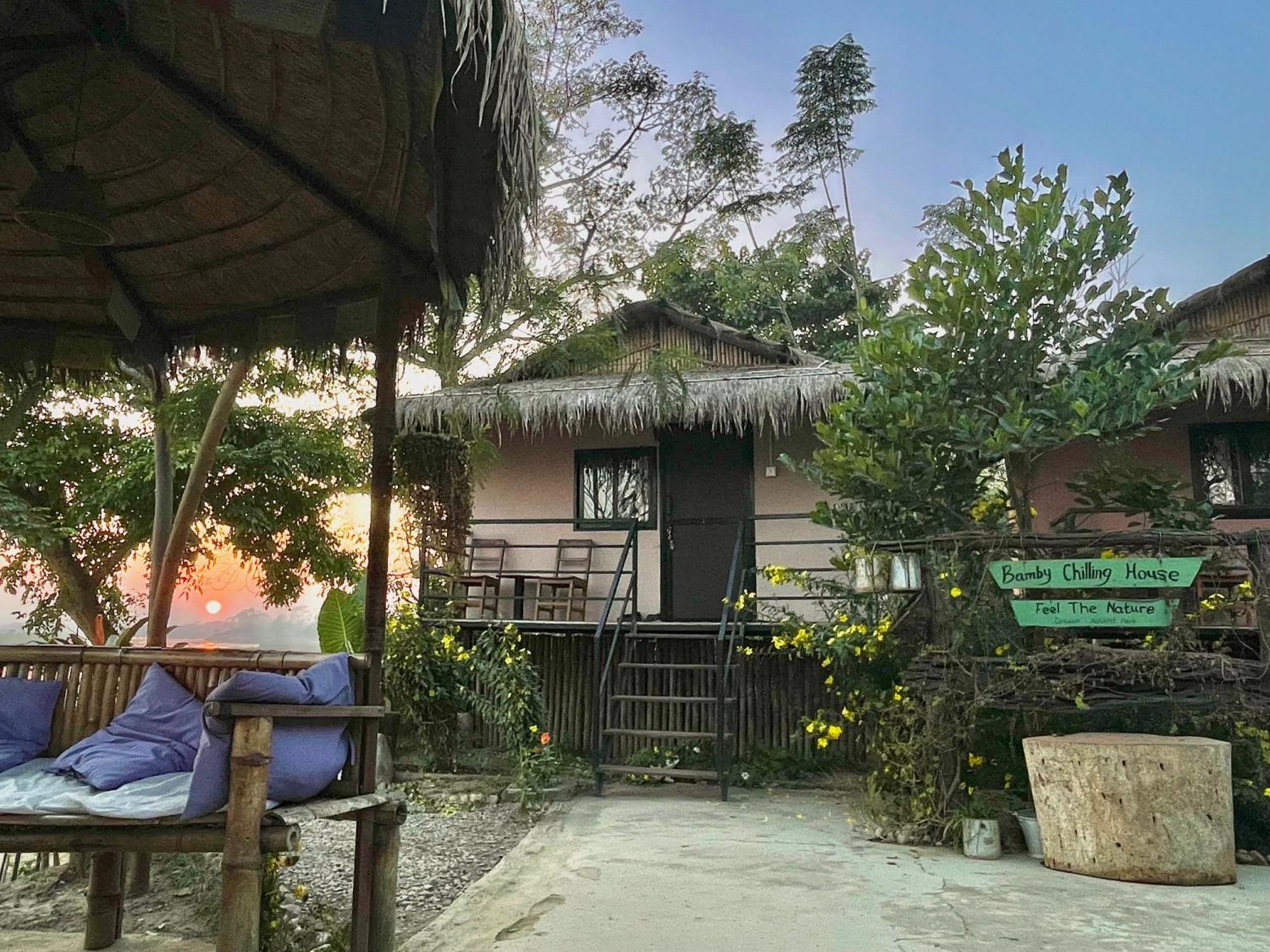 Bamby Chilling House - Feel The Nature Sauraha Exterior photo