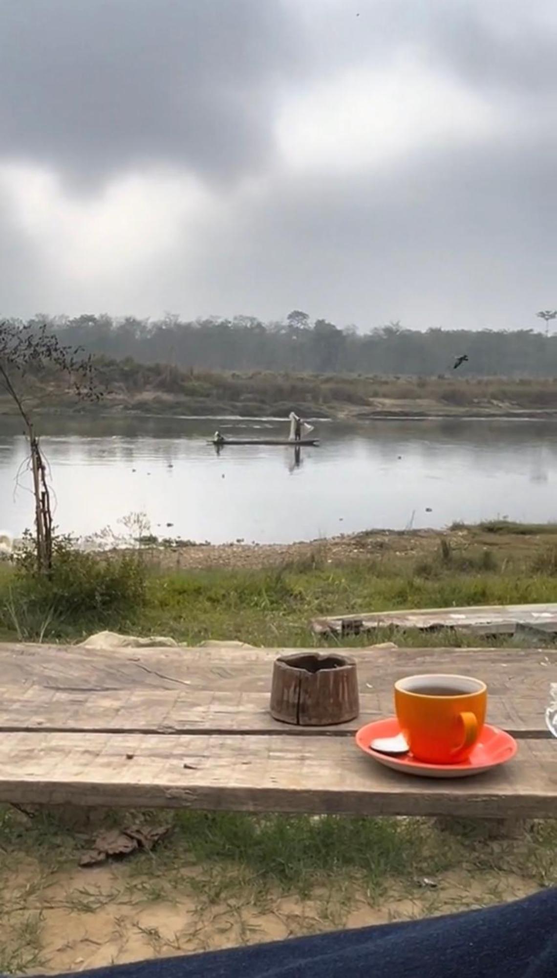 Bamby Chilling House - Feel The Nature Sauraha Exterior photo